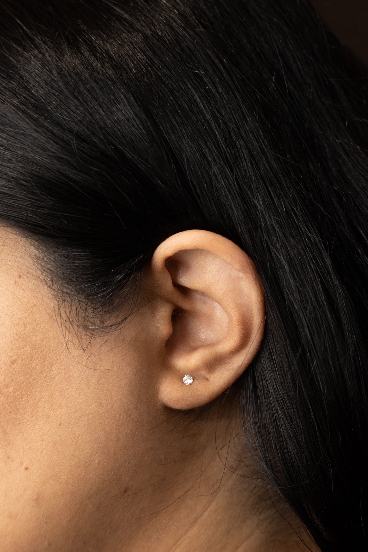 14k Gold Round Stone Screw Back Earrings
