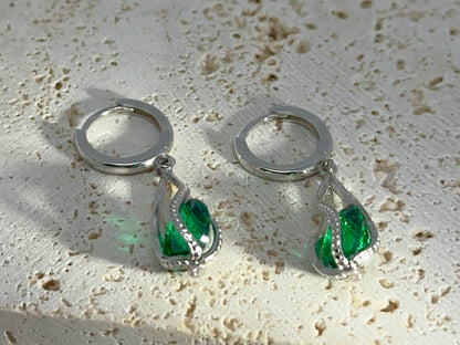 Sterling Silver Emerald Jewelry Set: Necklace & Earrings